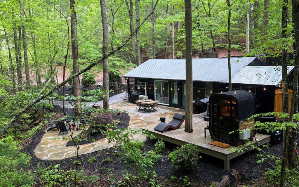 Wellness Lodge - Sauna, cold plunge, jacuzzi Main Image